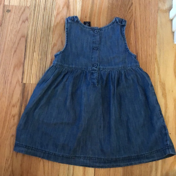 Baby Gap chambray pinnie jumper with pockets 18-24 pinafore - Picture 3 of 3